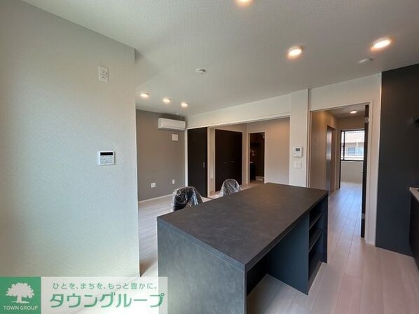 レヴメゾン神山四番館の物件内観写真